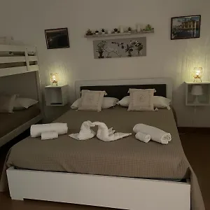 https://la-corte-del-castello.barihotels.org